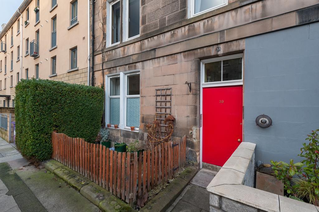 Pitt Street Beautiful Spacious Free Parking And Free Sanitizer *
