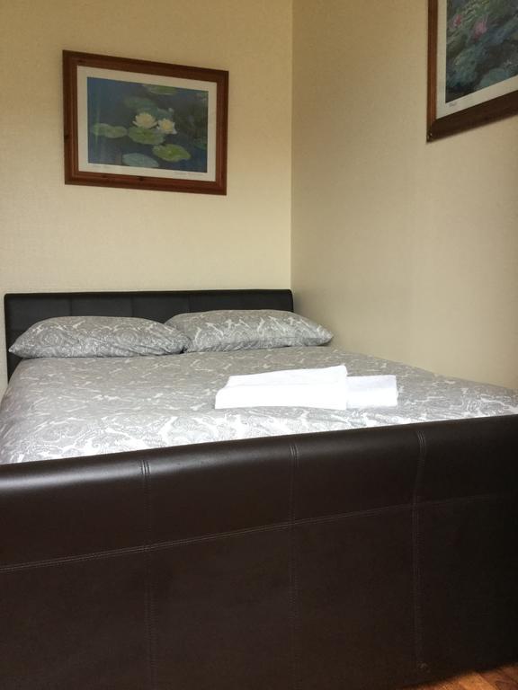 Pitt Street Beautiful Spacious Free Parking And Free Sanitizer *